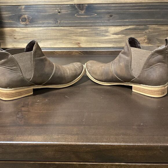 Rocket Dog Maylon Brown Ankle Bootie Size 7 - Picture 11 of 13